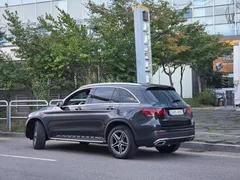 2022 Mercedes-Benz GLC-Class GLC300e 4MATIC — фото 3