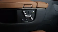 2024 Toyota Alphard 2.5 HEV Executive AWD, чёрный — фото 19