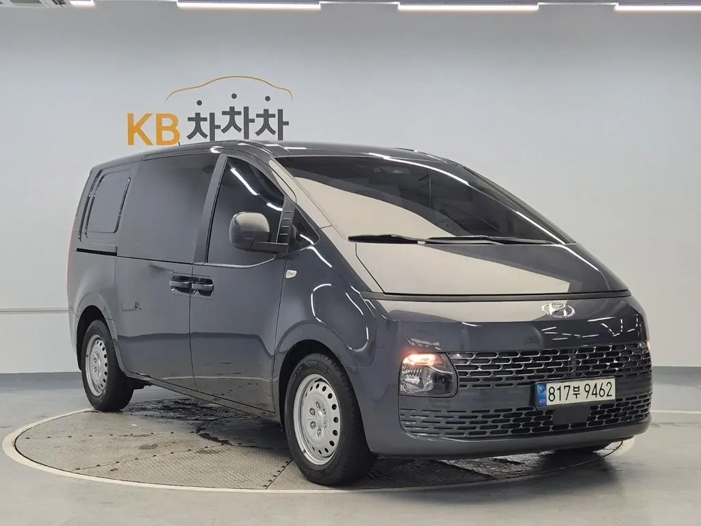 2022 Hyundai Staria Cargo 5-Seater