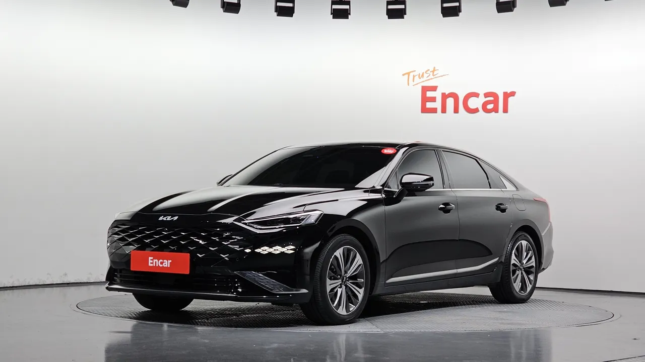 2023 Kia K8 Signature