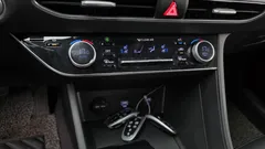 2021 Hyundai Sonata 2.0, белый — фото 16