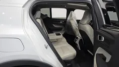 2023 Volvo XC40 B4 Ultimate Bright — фото 11