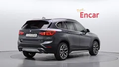 2022 BMW X1 xDrive 20i xLine — фото 2