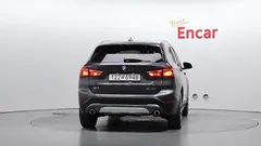 2022 BMW X1 xDrive 20i xLine — фото 4