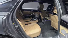 2022 Audi A8 55 TFSI Quattro LWB — фото 12