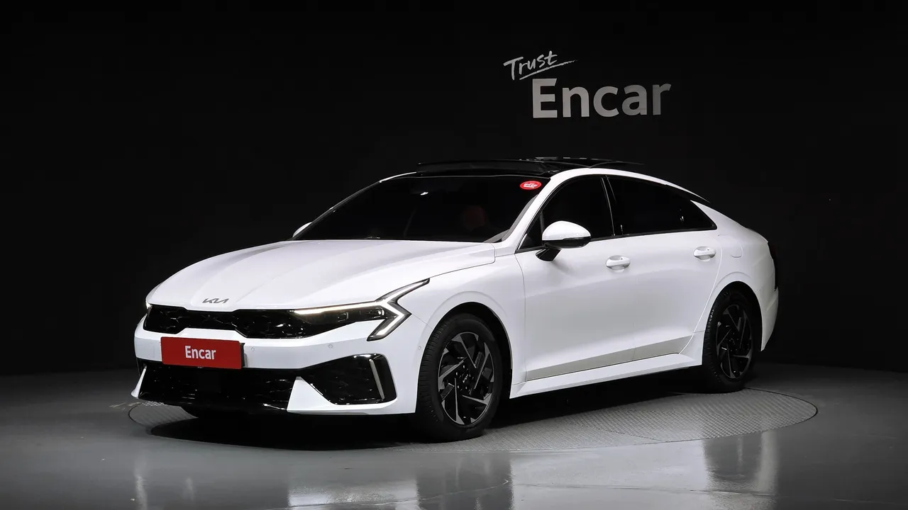 2024 Kia K5 Signature