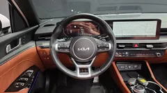 2024 Kia K5 Signature, белый — фото 17