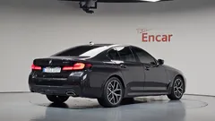 2023 BMW 5-Series 530i M Sport Package — фото 2
