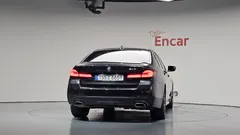 2023 BMW 5-Series 530i M Sport Package — фото 4