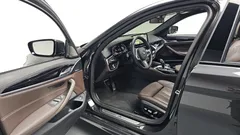 2023 BMW 5-Series 530i M Sport Package — фото 10