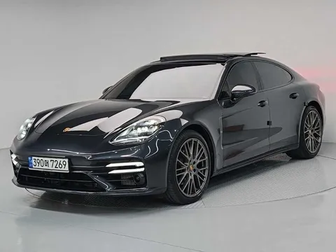 2023 Porsche Panamera 2.9 AWD Platinum Edition