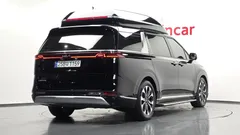 2023 Kia Carnival Diesel 9-Seater Hi-Limousine — фото 2