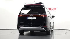 2023 Kia Carnival Diesel 9-Seater Hi-Limousine — фото 4