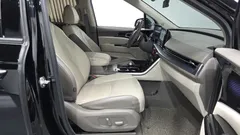 2023 Kia Carnival Diesel 9-Seater Hi-Limousine — фото 11