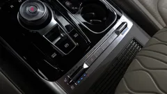 2023 Kia Carnival Diesel 9-Seater Hi-Limousine — фото 19