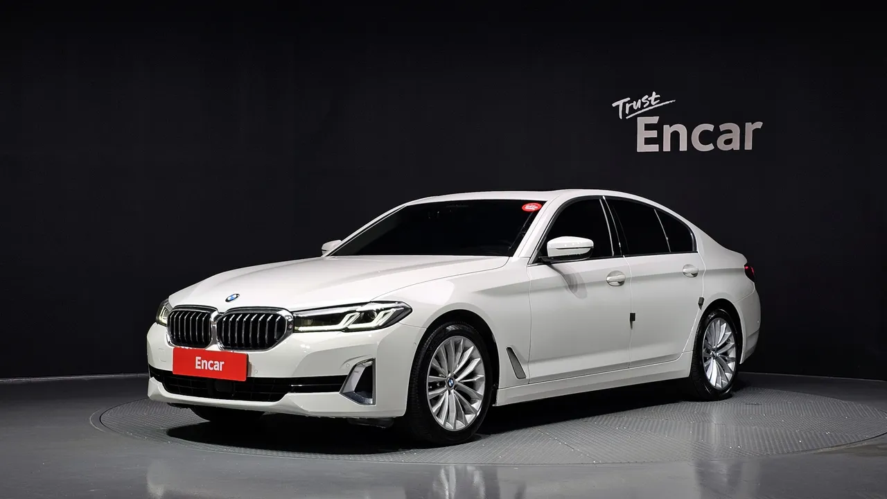2022 BMW 5-Series 523d Luxury