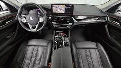 2022 BMW 5-Series 523d Luxury — фото 7