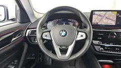 2022 BMW 5-Series 523d Luxury — фото 13