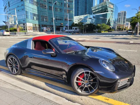 2023 Porsche 911 Targa 4