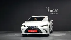 2022 Lexus ES Executive — фото 3
