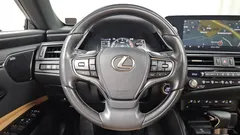 2022 Lexus ES Executive — фото 18