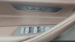 2022 BMW 5-Series 530i xDrive M Sport Package, белый — фото 14