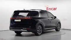2023 Kia Carnival Diesel 9-Seater Signature — фото 2