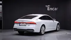 2021 Audi A7 45 TDI Quattro Premium, белый — фото 2