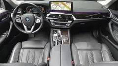 2023 BMW 5-Series 523d Luxury — фото 7