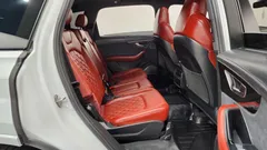 2023 Audi SQ7 4.0 TFSI Quattro, белый — фото 11