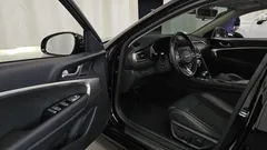2023 Genesis G70 Gasoline 2.0T 4WD — фото 10