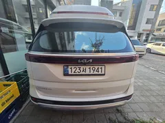 2023 Kia Canival Gasoline 9-Seater Hi-Limousine — фото 4