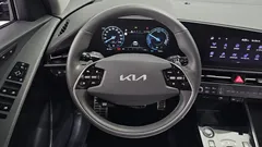2022 Kia Niro Signature — фото 13