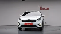 2021 Kia Niro 1.6 HEV, белый — фото 3