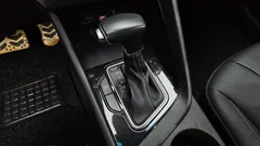 2021 Kia Niro 1.6 HEV, белый — фото 9