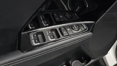 2021 Kia Niro 1.6 HEV, белый — фото 17