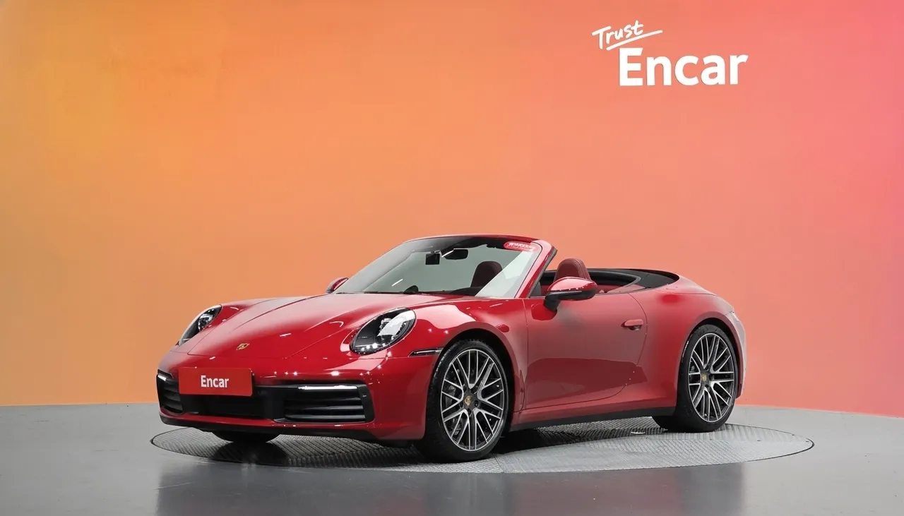 2022 Porsche 911 Carrera 4 Cabriolet