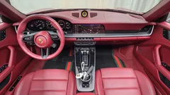 2022 Porsche 911 Carrera 4 Cabriolet, красный — фото 7