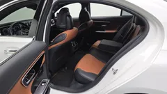 2022 Mercedes-Benz C-Class C300 AMG Line, белый — фото 12