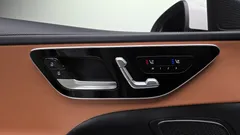 2022 Mercedes-Benz C-Class C300 AMG Line, белый — фото 19