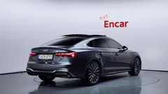 2023 Audi A5 40 TFSI Quattro Premium Sportback, серый — фото 2