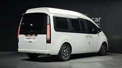 2022 Hyundai Staria Lounge 7-Seater — фото 2