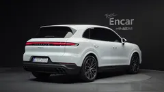 2024 Porsche Cayenne 3.0 — фото 2