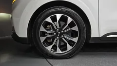 2022 Kia Carnival Diesel 7-Seater Signature — фото 5