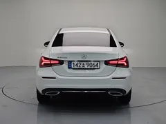 2022 Mercedes-Benz A-Class A200d Sedan — фото 4