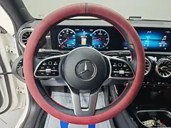 2022 Mercedes-Benz A-Class A200d Sedan — фото 15
