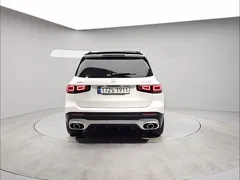2022 Mercedes-Benz GLB-Class AMG GLB35 4MATIC — фото 4