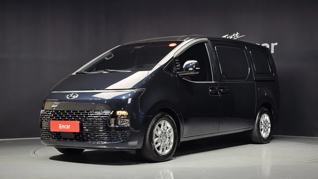 2023 Hyundai Staria Cargo 3-Seater