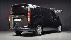 2023 Hyundai Staria Cargo 3-Seater — фото 2