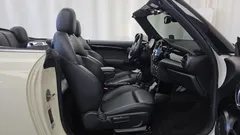 2022 Mini Cooper Convertible Classic Launch Pack, белый — фото 11